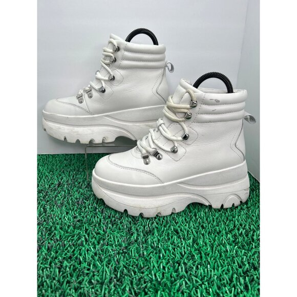 Steve Madden Shoes - Steve‎ Madden Sneaker Boots Women's size 7M Husky White Leather Platform Shoes